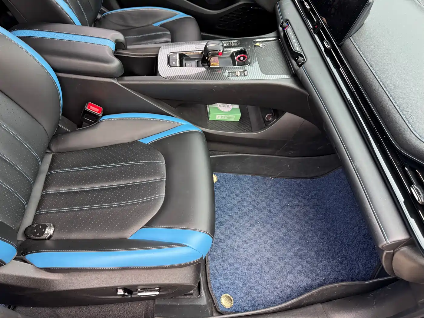 GAC Trumpchi Trumpchi Emkoo 2022 270T DCT J16 Galaxy Fighter Edition фото 10