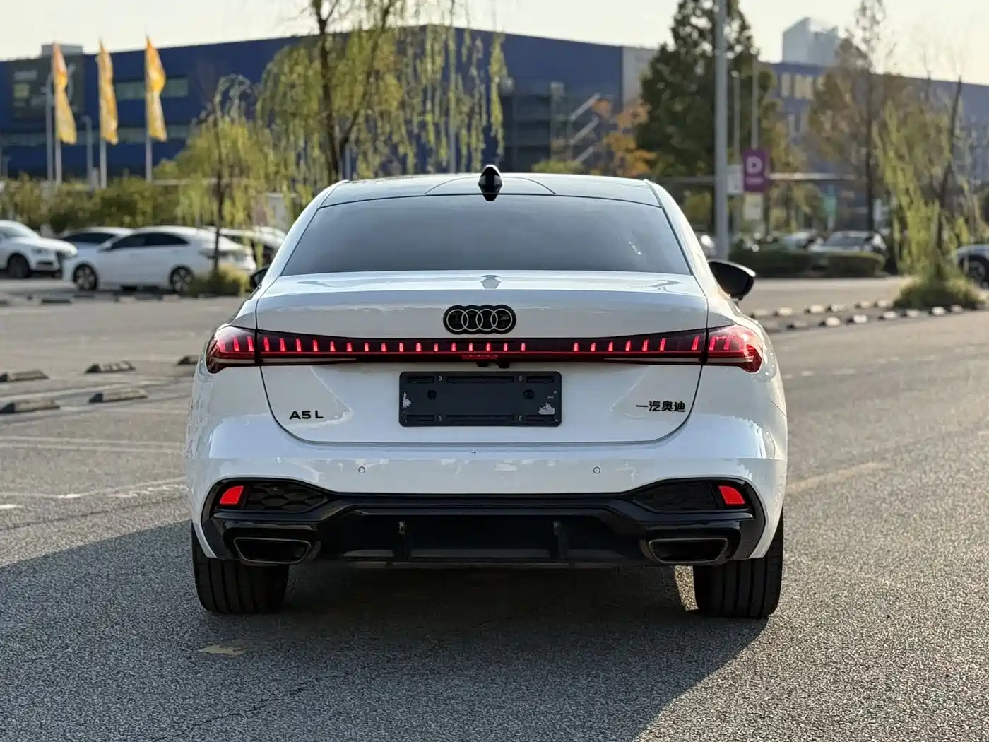 Photo 7 - Audi A5L