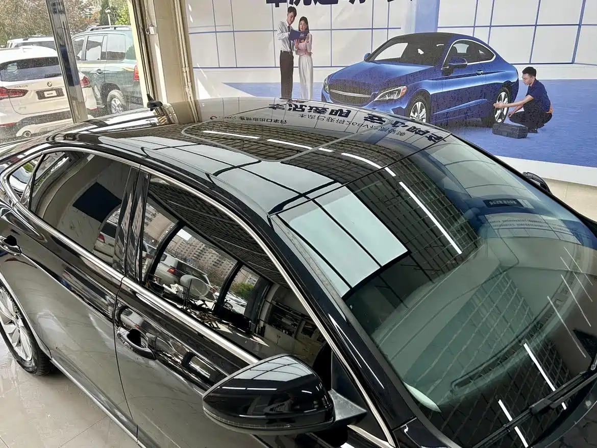 Volkswagen Passat 2022 280TSI Elite Edition фото 7