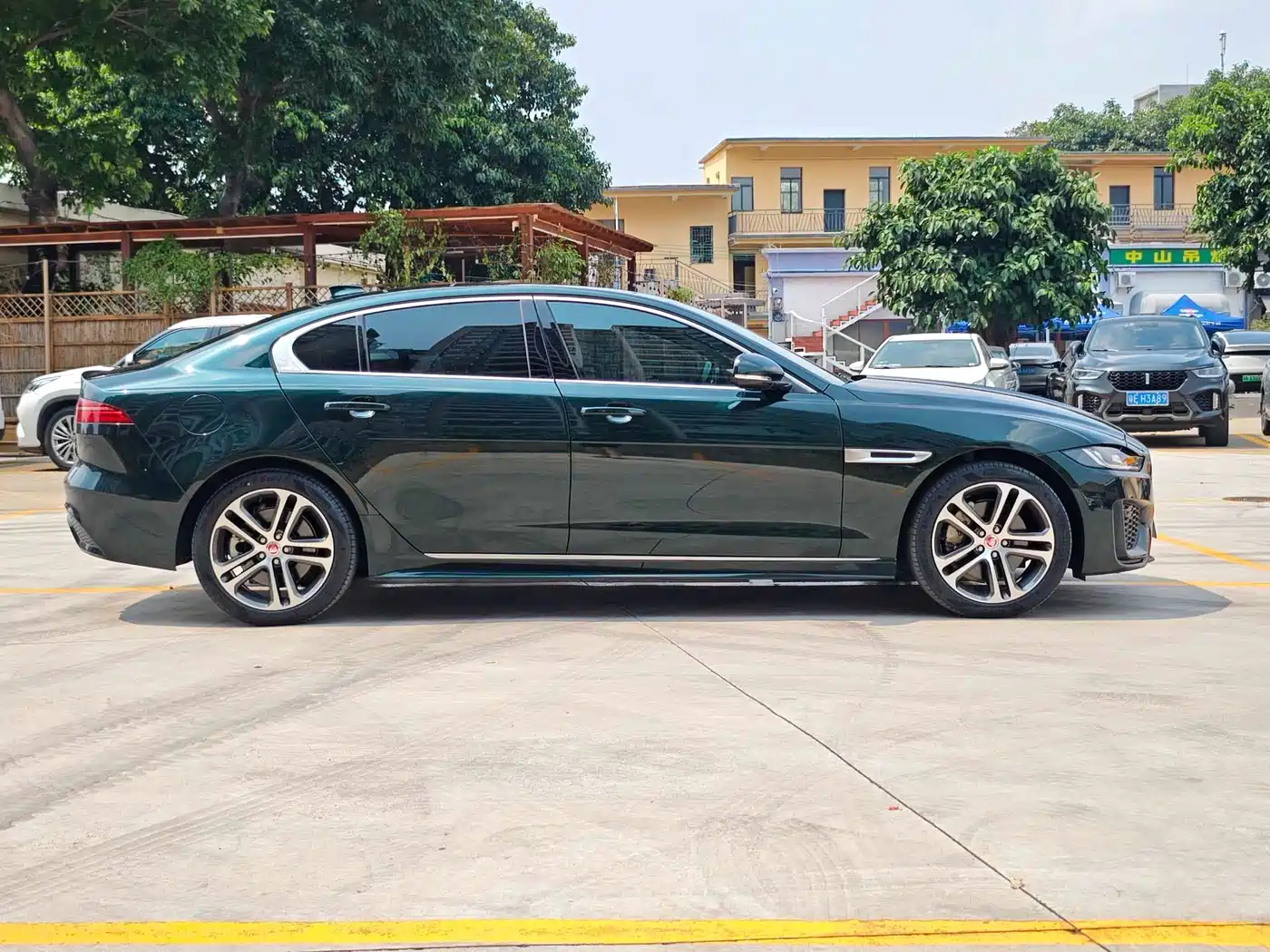 Jaguar XEL 2024 Model 2.0T 250PS R-DYNAMIC S Progressive Sport Edition фото 9
