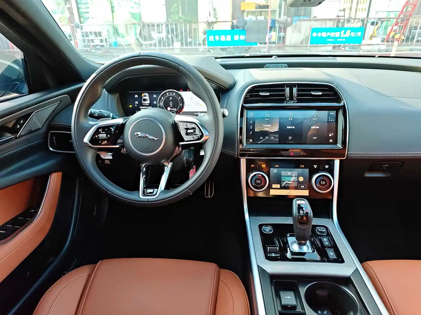 Jaguar XEL 2024 Model 2.0T 250PS R-DYNAMIC S Progressive Sport Edition фото 16