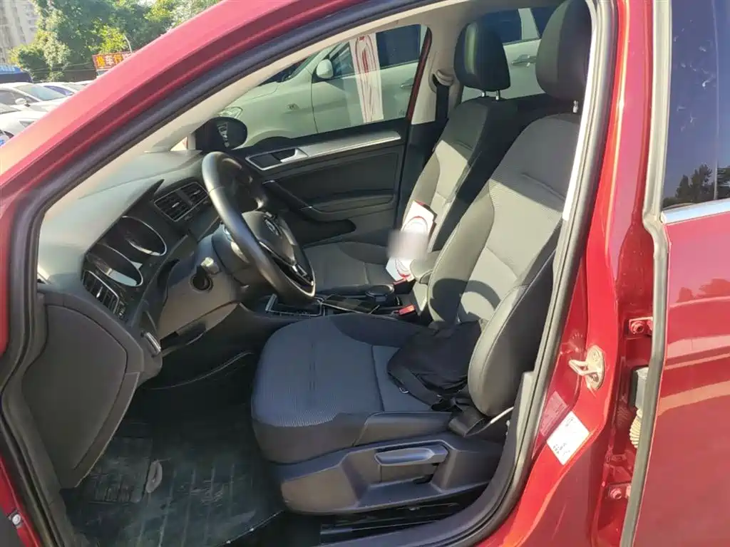 Volkswagen Golf 2018 230TSI Automatic Comfort фото 15