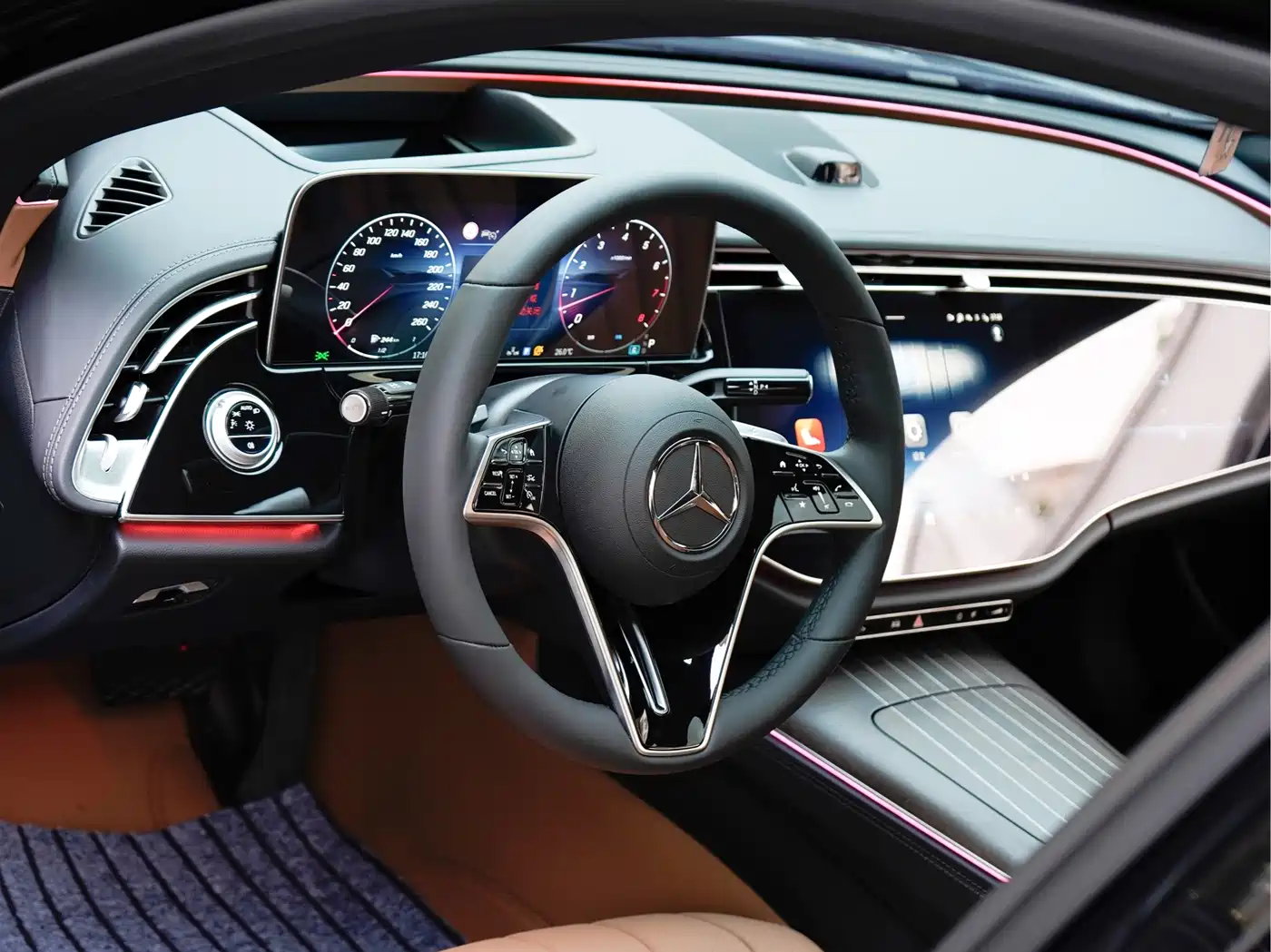 Mercedes-Benz E-Class, миниатюра 10