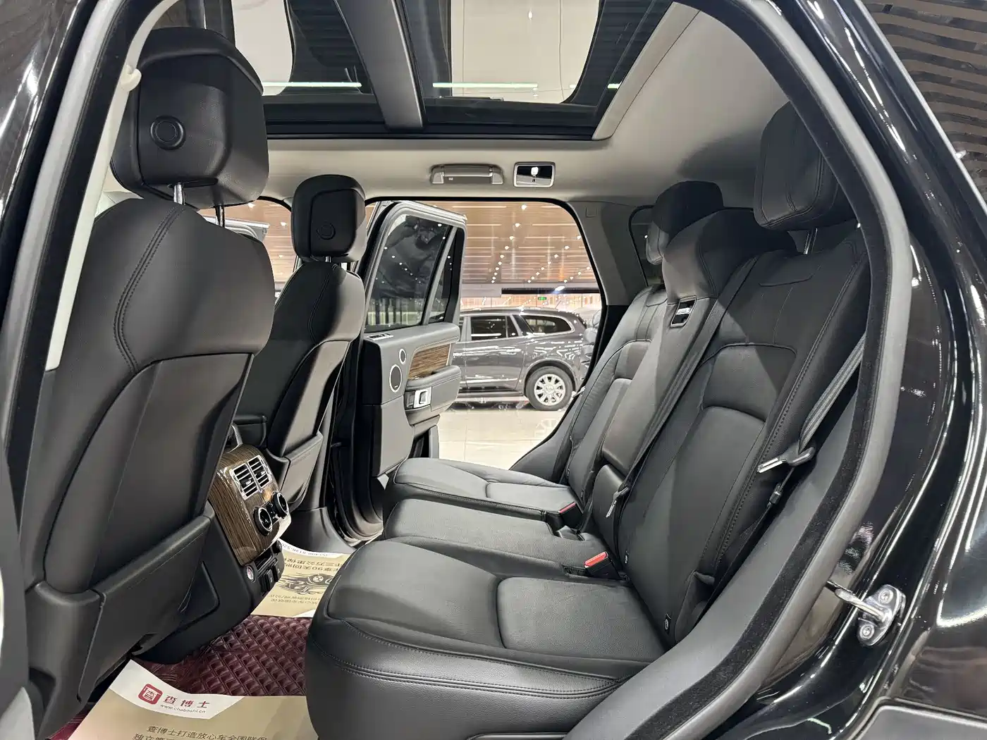 Land Rover Range Rover 2019 3.0 SC V6 Golden Age Edition фото 17