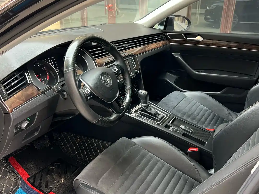 Volkswagen Magotan 2017 330TSI DSG Luxury фото 5