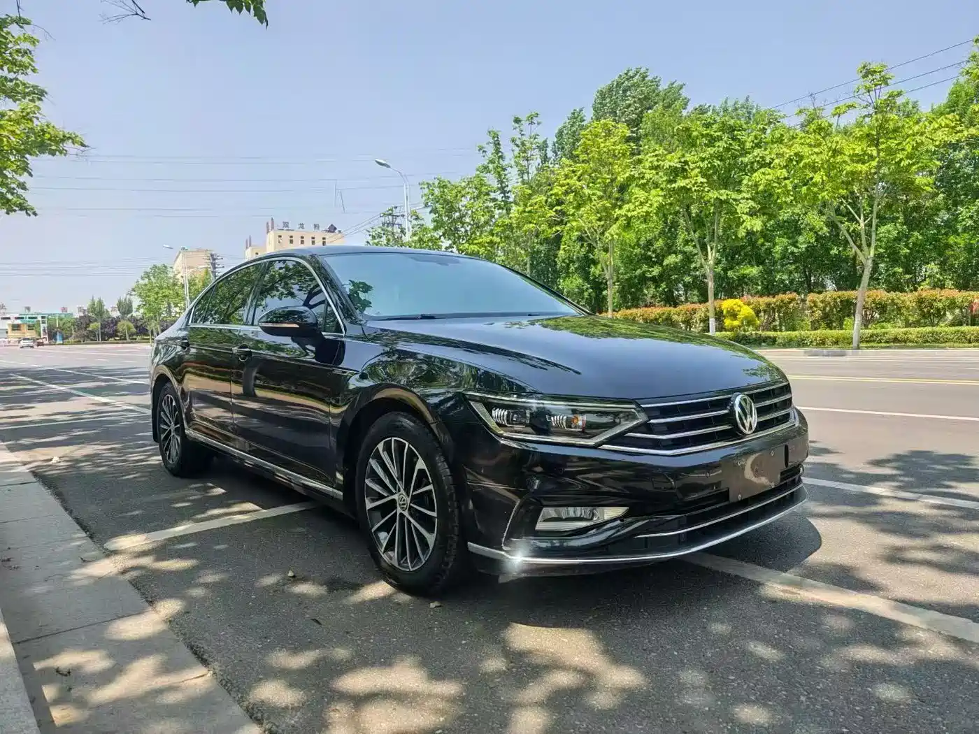 Volkswagen Magotan 2020 330TSI DSG Luxury фото 3