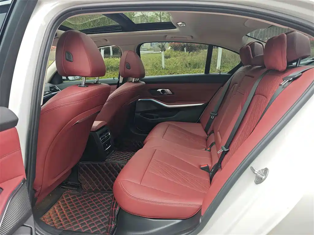 BMW 3 Series 2024 325Li M Sport Package фото 6