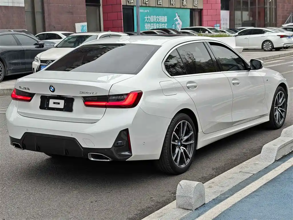 BMW 3 Series 2024 325Li M Sport Package фото 14