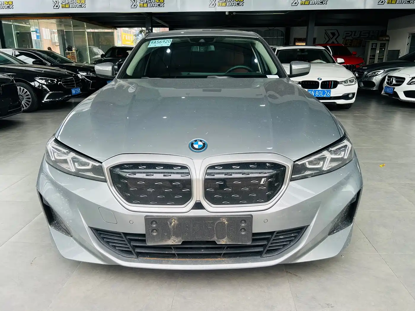 BMW i3 2022 eDrive 35 L фото 2