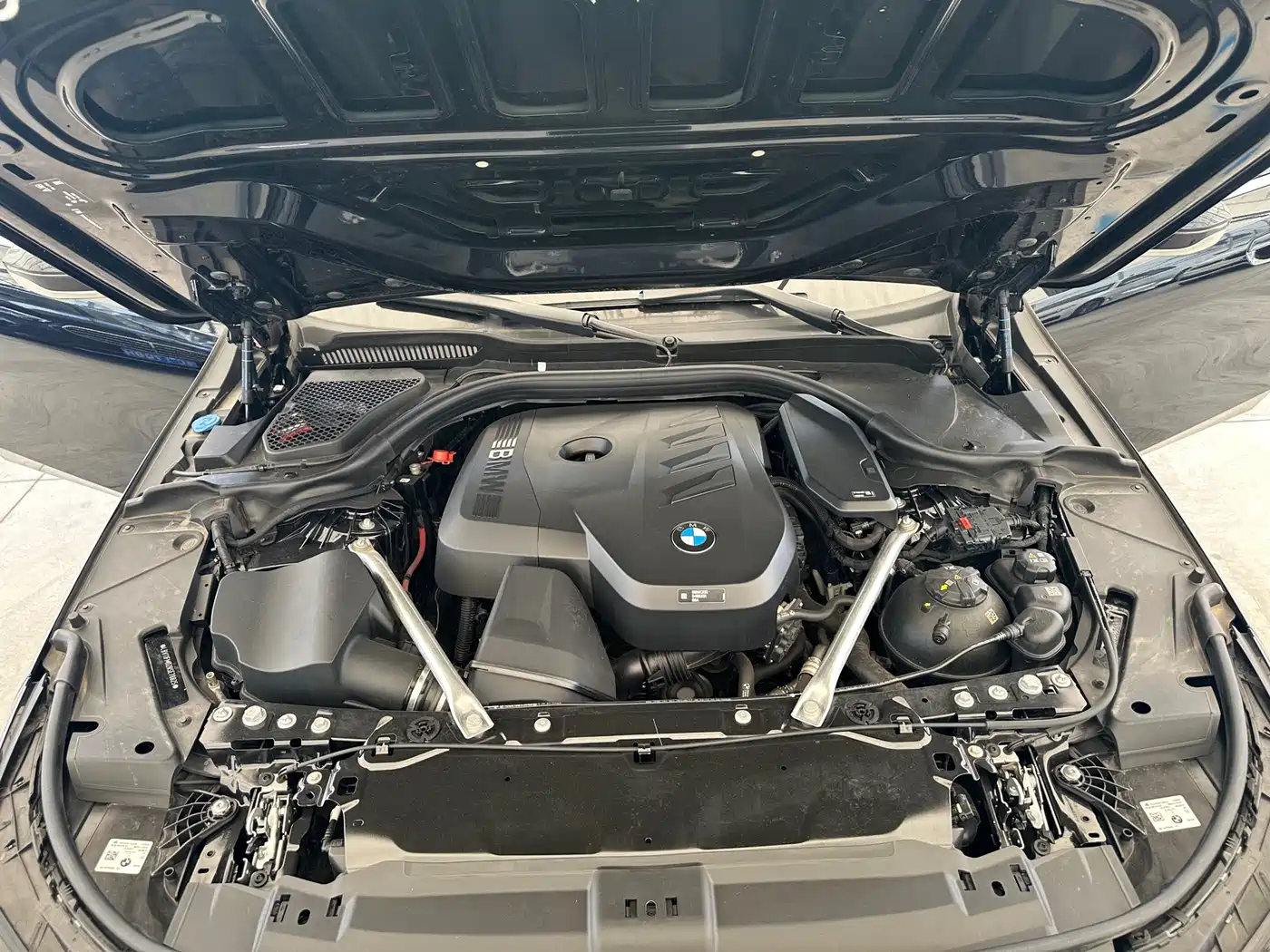 BMW 5 Series 2024 525Li M Sport Package фото 6