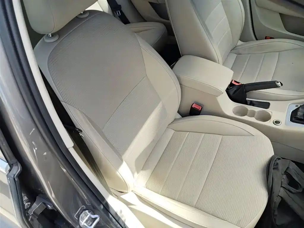 Škoda Octavia 2015 1.6L Automatic逸杰版 фото 25