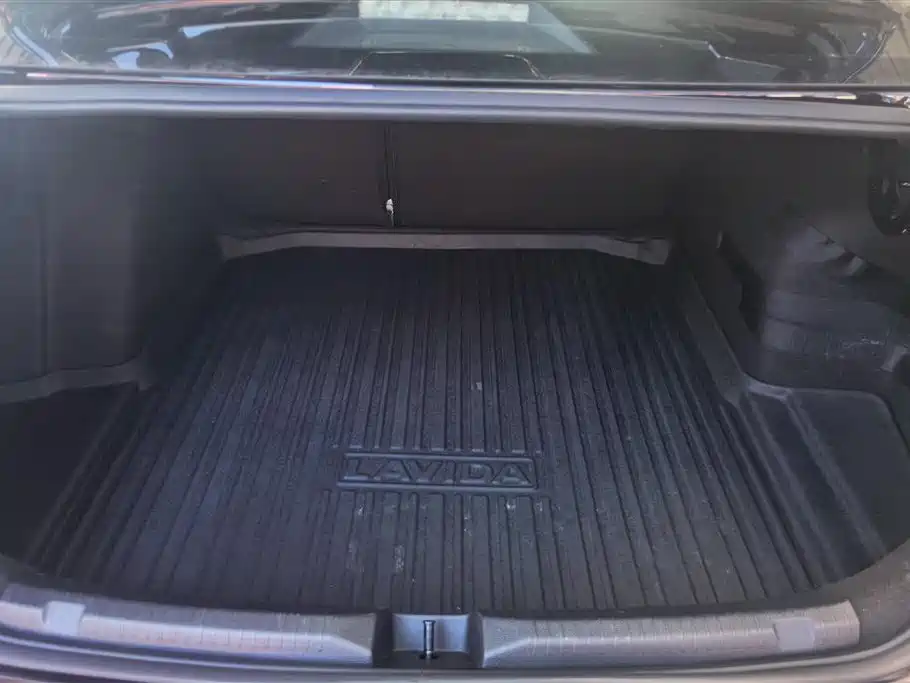 Volkswagen Lavida 2019 1.5L Auto Vision Edition China VI фото 4