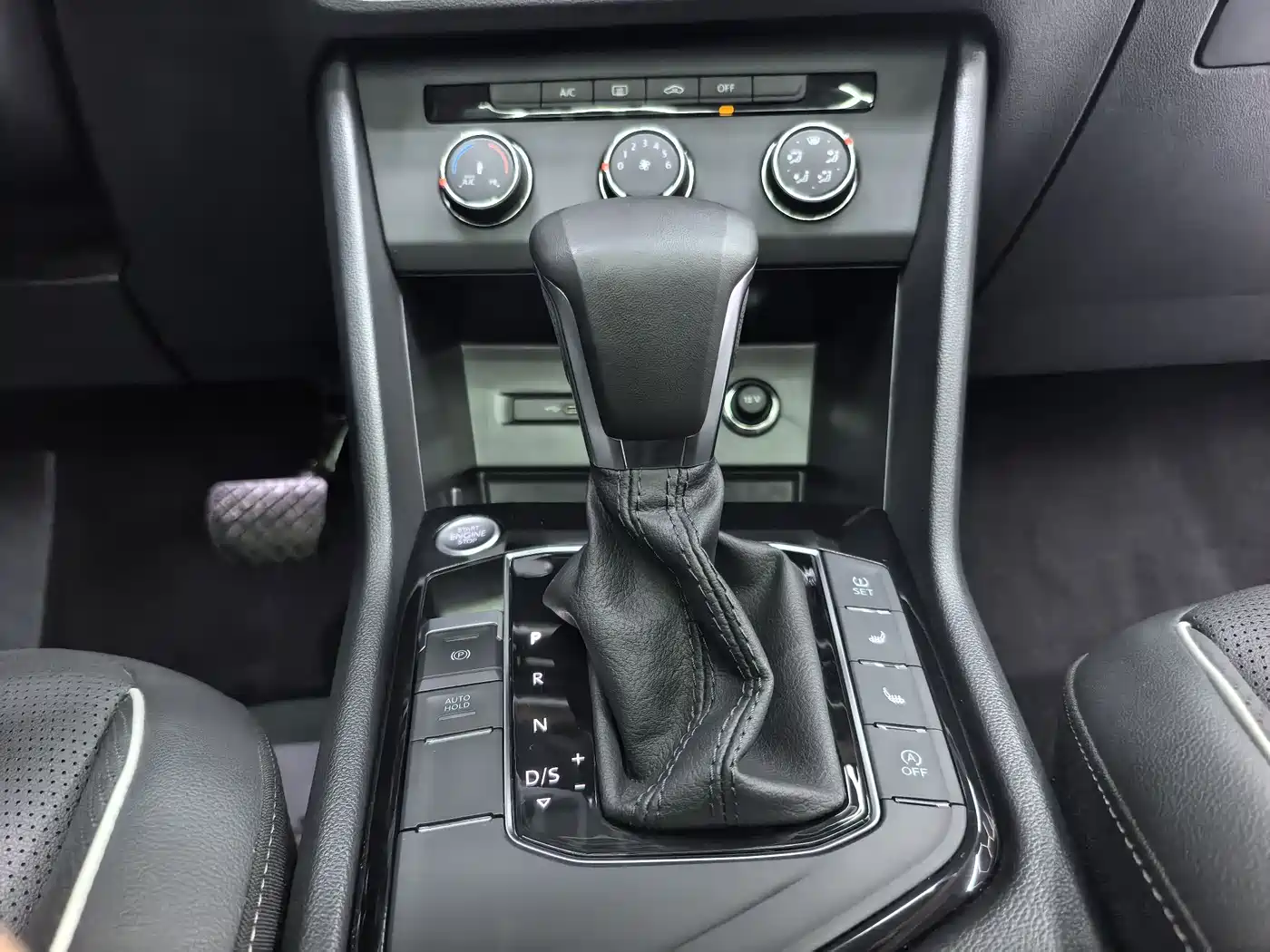 Фото 12 - Volkswagen Tiguan L