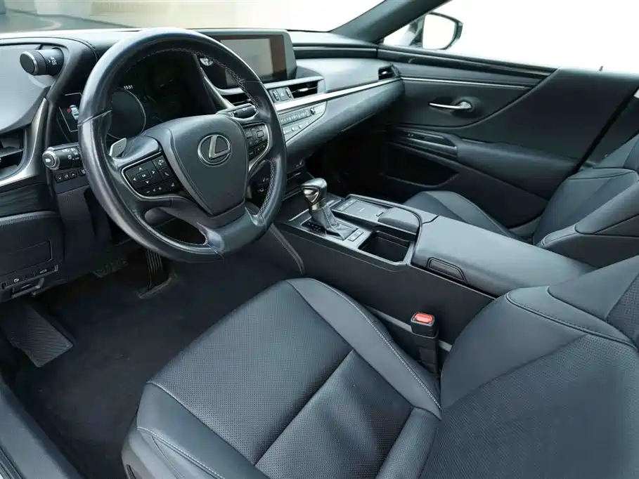 Lexus ES 2018 200 Excellence Edition China V фото 10