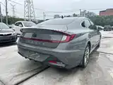 Photo 19 - Hyundai Sonata