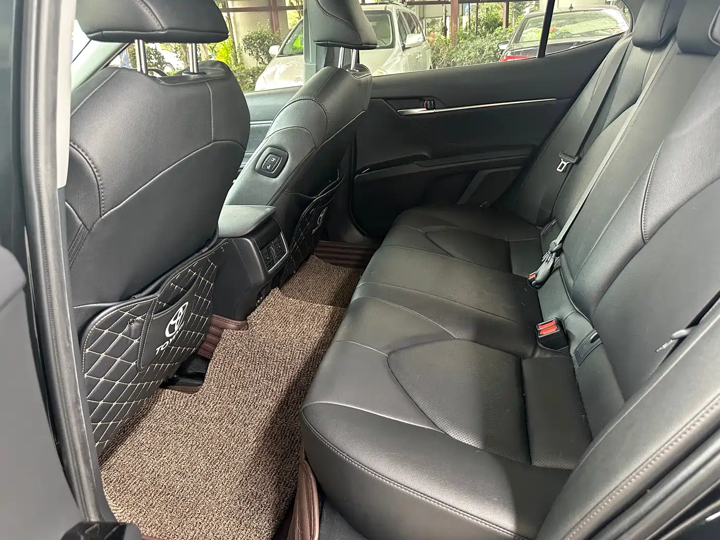 Toyota Camry 2023 2.0G Luxury Edition фото 8