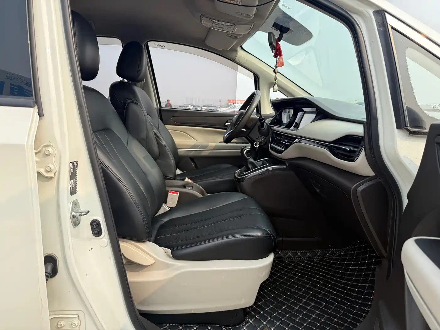GAC Trumpchi Trumpchi M6 2019 270T Manual Elite Edition (7-seater) (China VI) фото 8