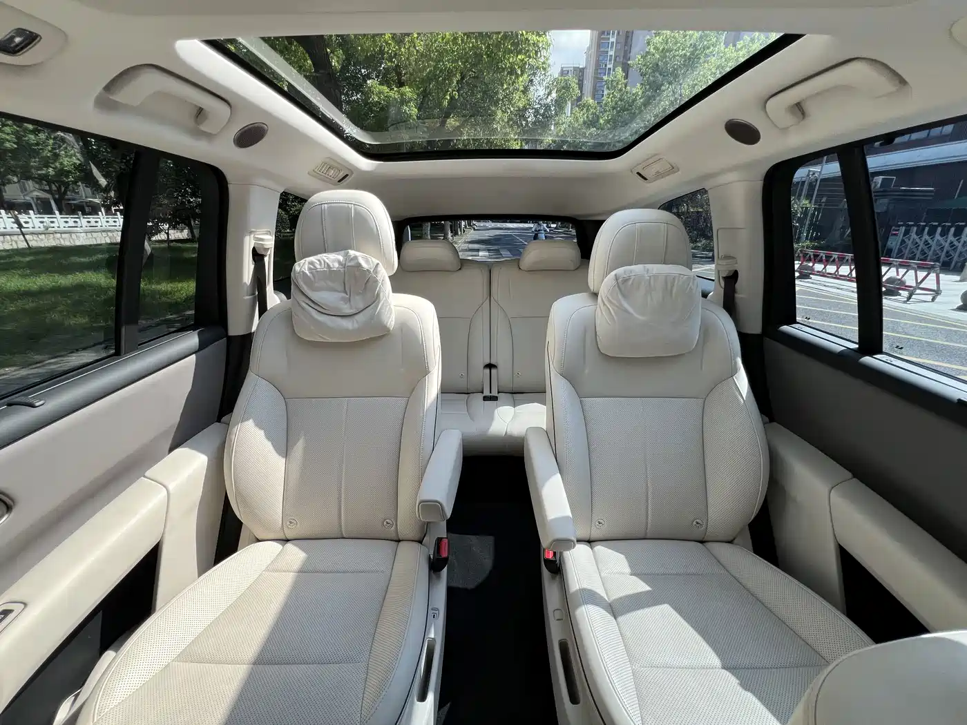 Photo 24 - Li Auto Li i8