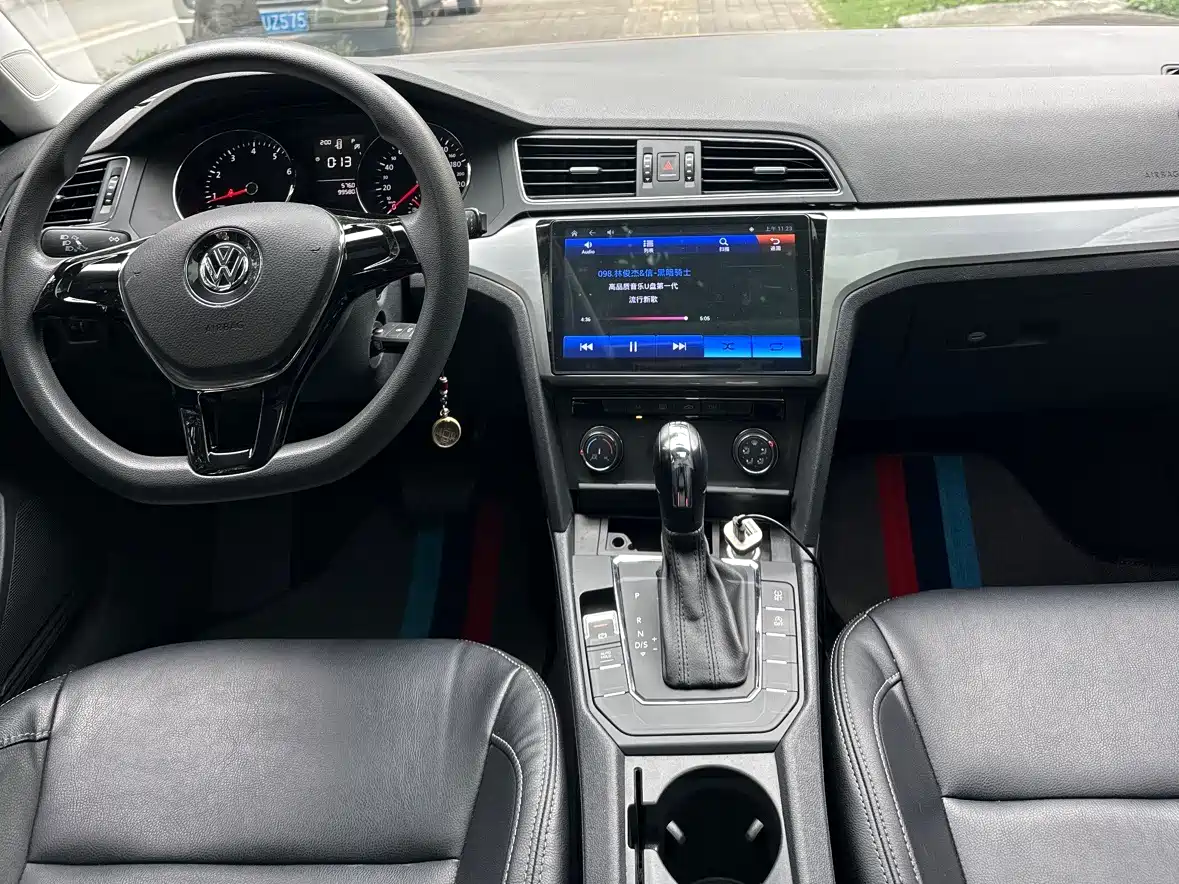 Volkswagen Lamando 2018 230TSI DSG Trend Edition фото 10