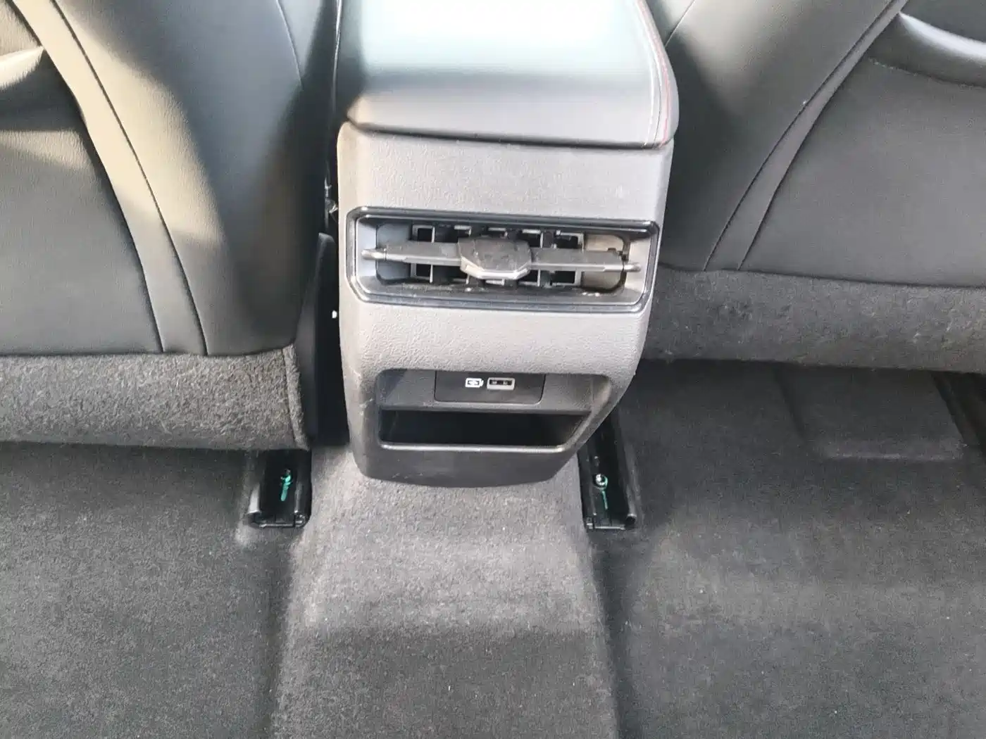 GEELY AUTOMOBILE BINRUI