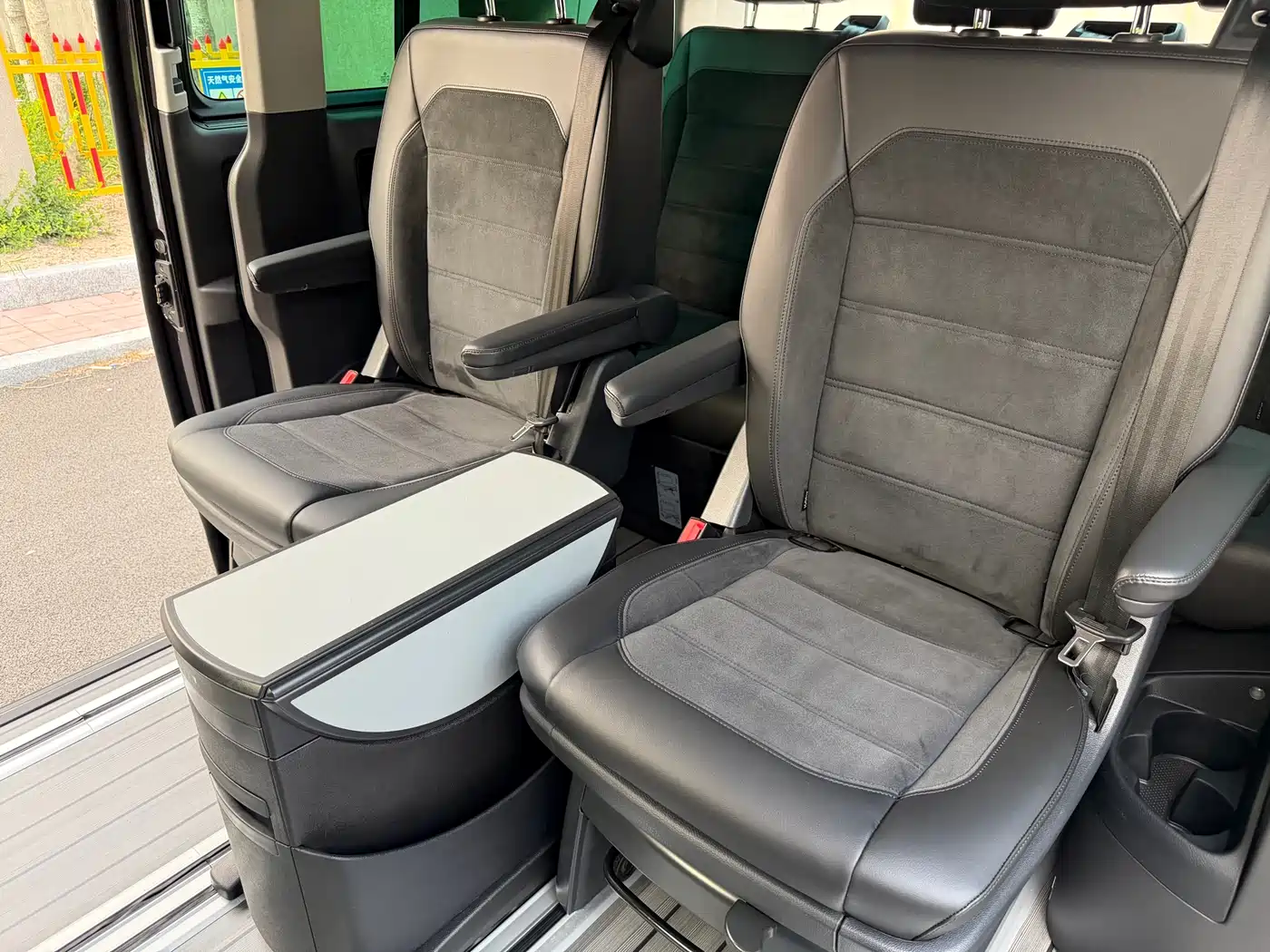 Volkswagen Multivan 2020 2019 2.0TSI 4WD Premium 7-seater