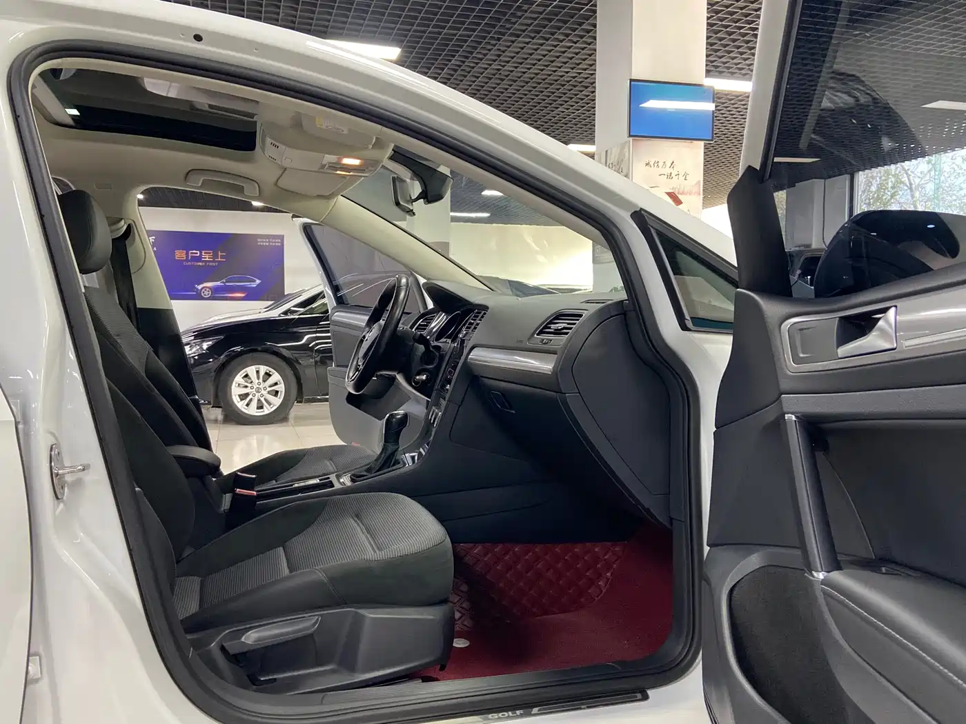 Volkswagen Golf 2020 280TSI DSG Comfort фото 17