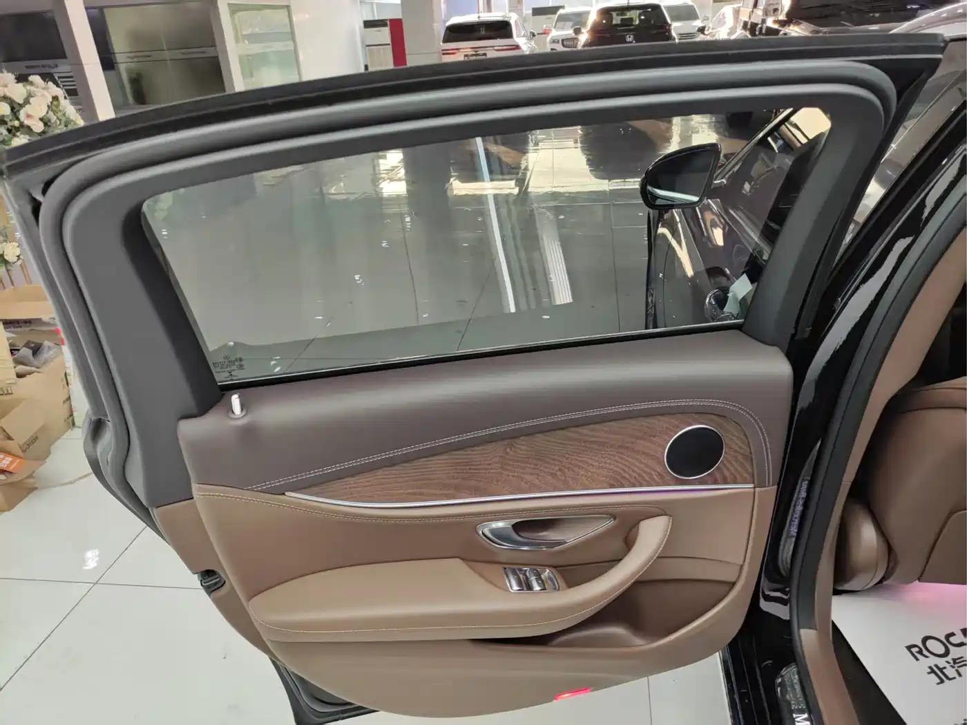 Mercedes-Benz E-Class 2023 E 300 L Fashion фото 26
