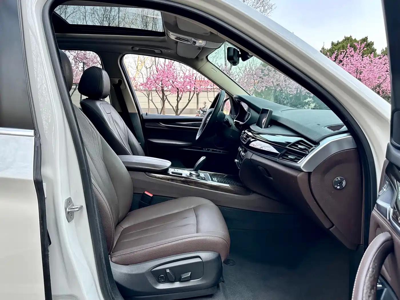 BMW X5 (Import) 2015 xDrive28i фото 15