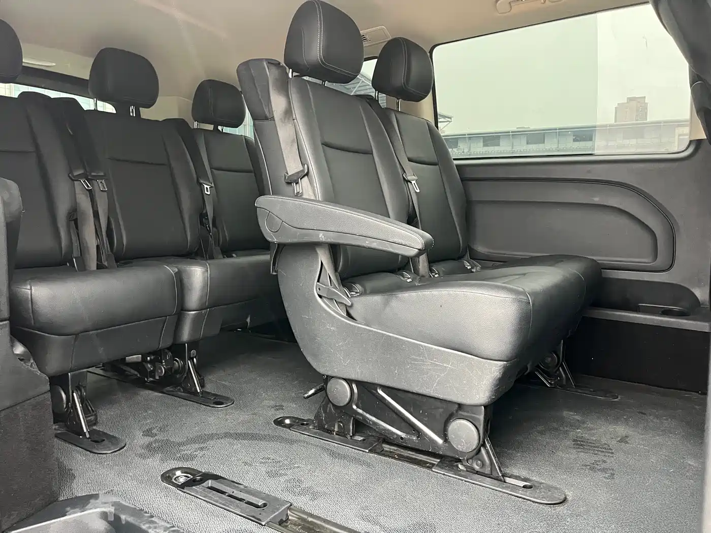 Mercedes-Benz Vito 2021 2.0T Elite 7-Seater фото 16