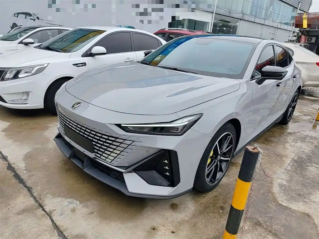CHANGAN UNI-V