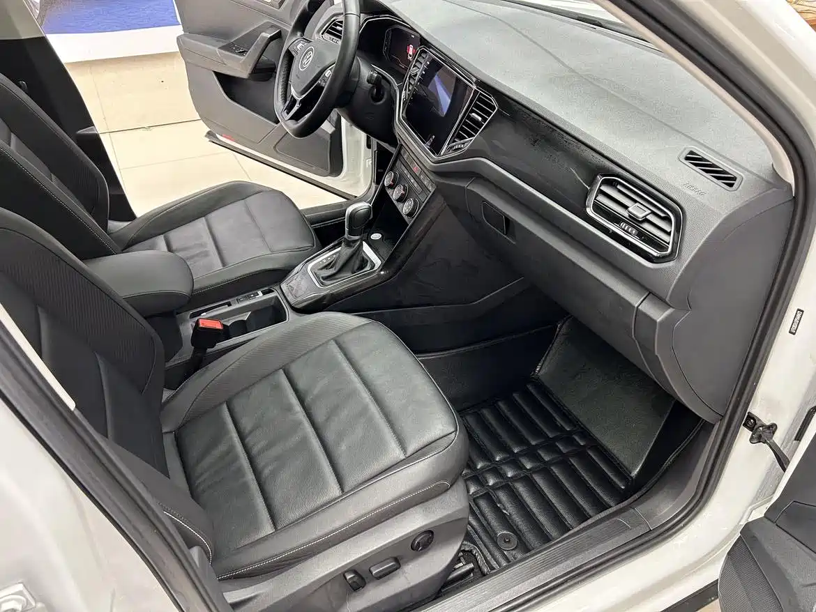 Volkswagen T-ROC 2022 280TSI DSG 2WD Comfort PLUS фото 8