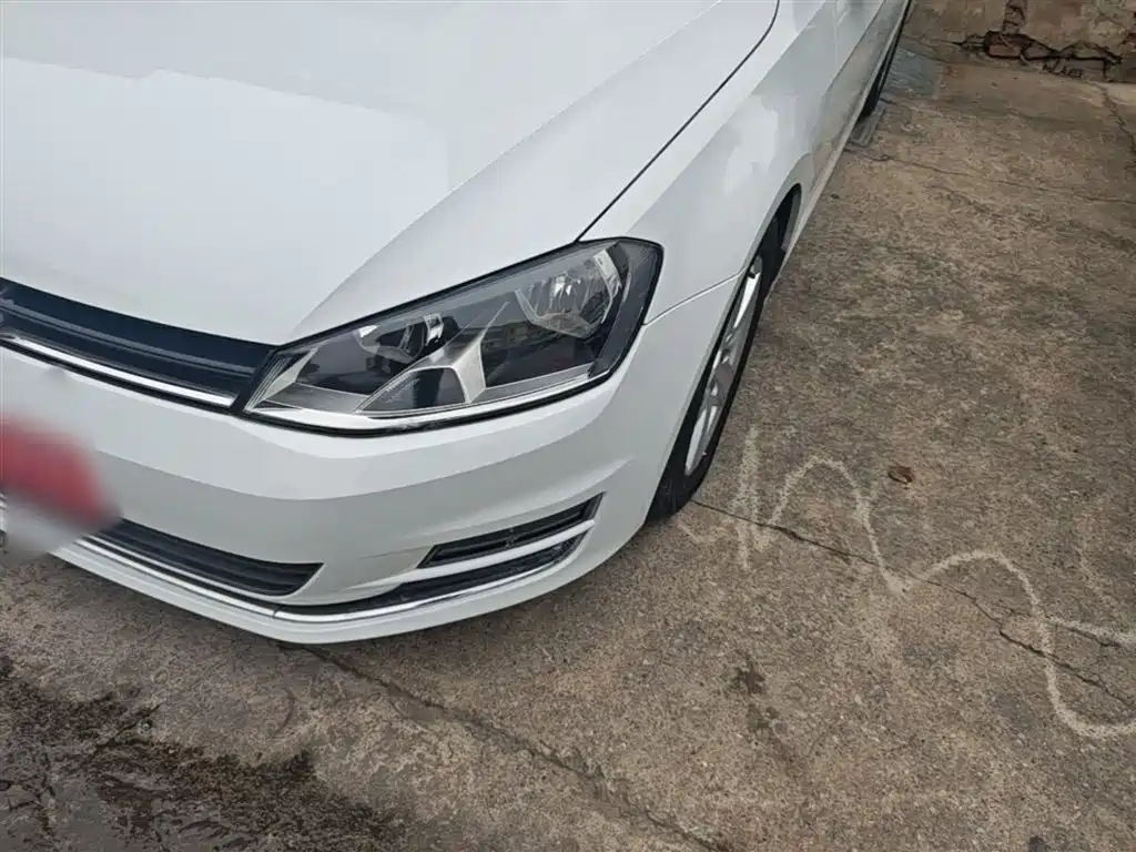 Volkswagen Golf 2016 230TSI Automatic Comfort фото 24