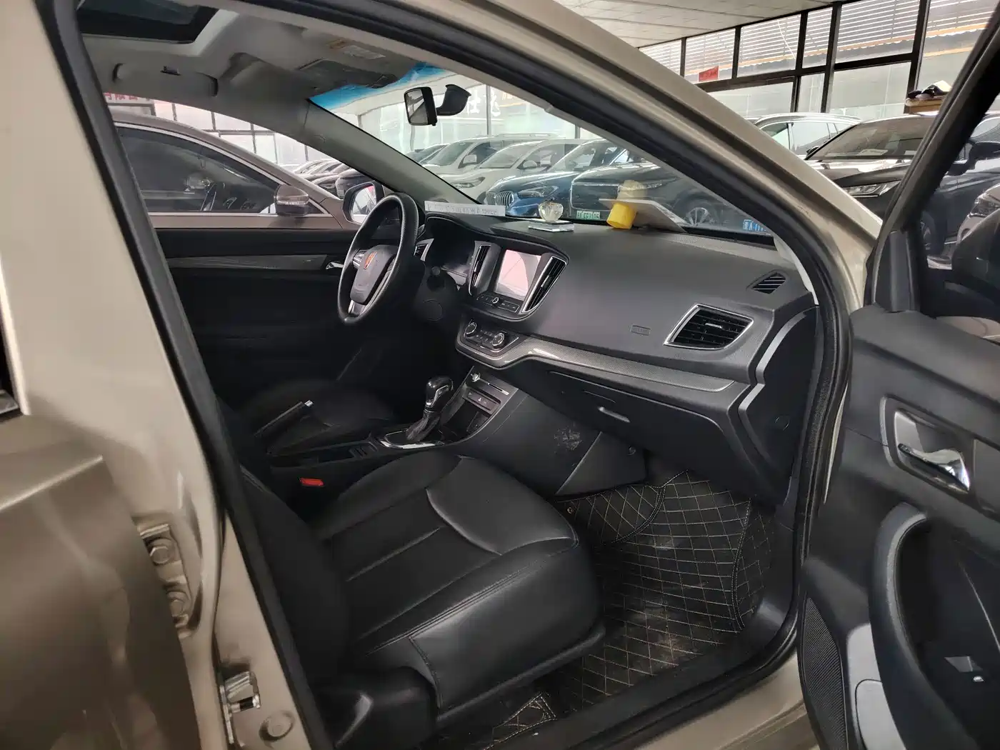 Roewe 360 2017 2017 1.5L Auto Luxury Edition