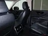 Photo 12 - Lincoln Aviator