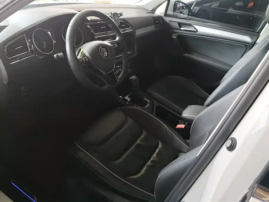 Volkswagen Tiguan L PHEV 2019 430PHEV Hybrid Luxury Edition фото 9