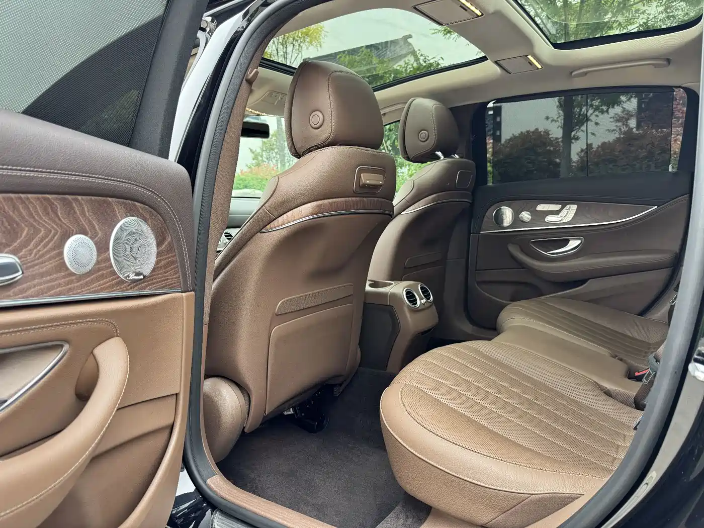 Mercedes-Benz E-Class 2020 Facelift E 300 L Exclusive фото 10