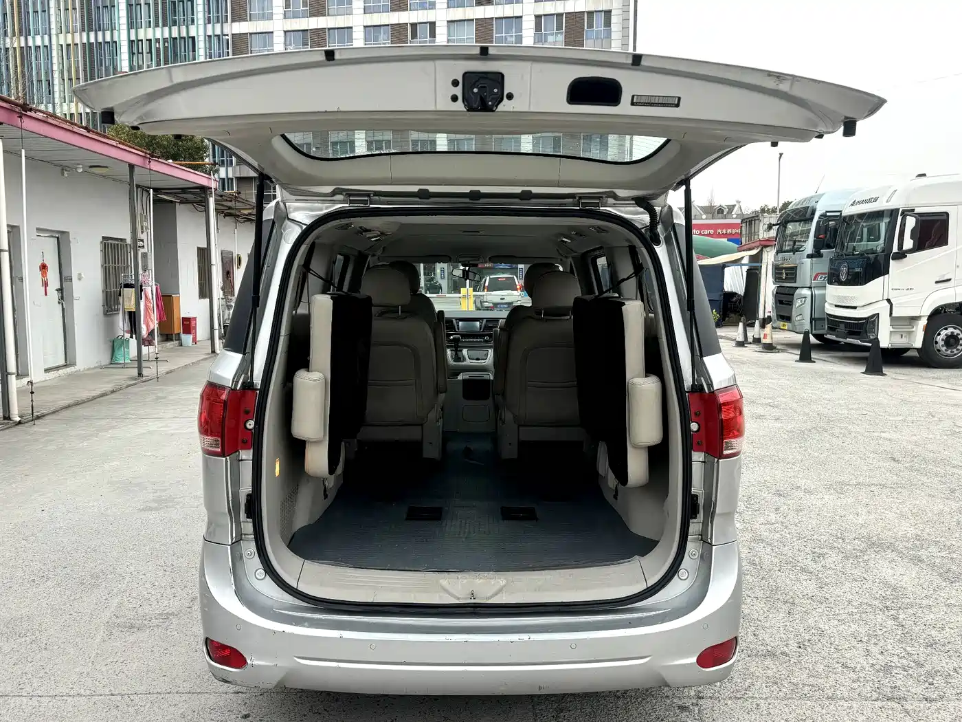 SAIC Maxus Maxus G10 2016 2.0T Automatic Executive Edition фото 10