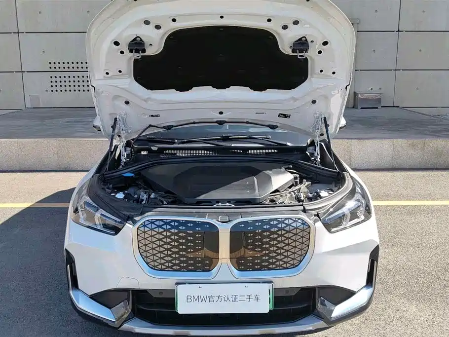 BMW iX1 2023 xDrive30L X Design Package фото 13