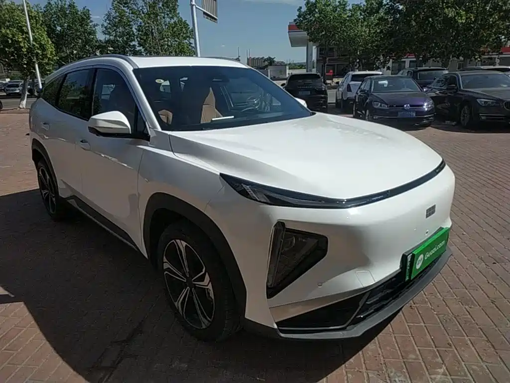 Geely Galaxy Galaxy L7 2025 EM-i 115km Explorer+ Edition фото 4