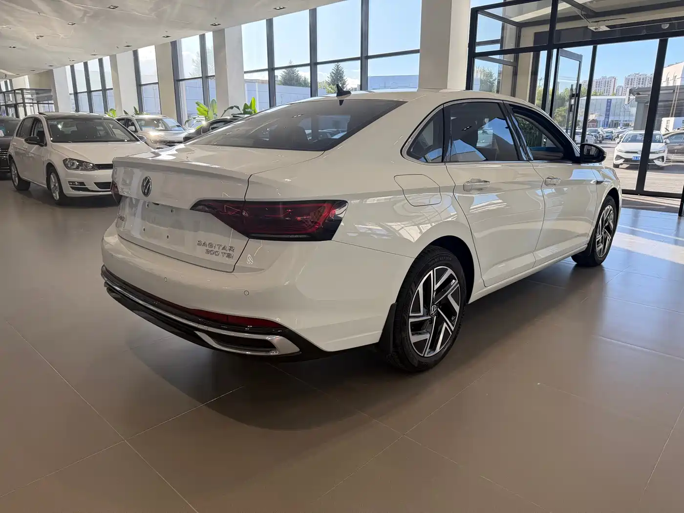 Volkswagen Sagitar 2024 300TSI DSG Surpass Edition фото 5