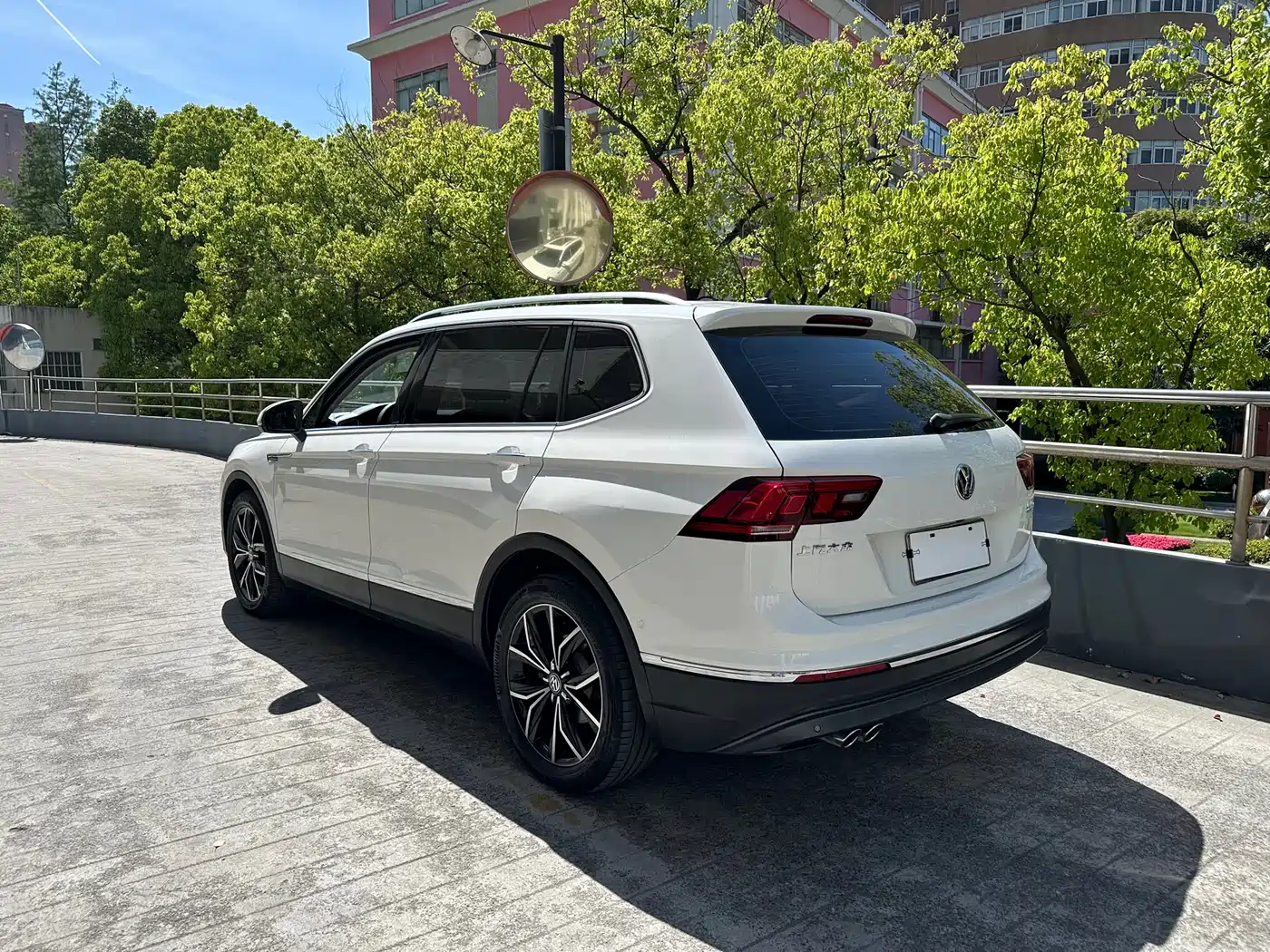 Volkswagen Tiguan L 2020 330TSI Auto 2WD Smart Luxury China VI фото 15
