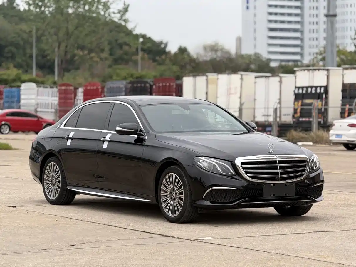 Mercedes-Benz E-Class 2020 E 300 L Luxury Model фото 2