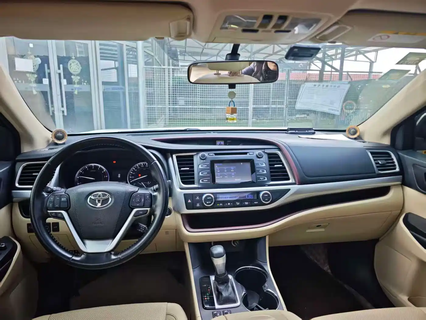 Toyota Highlander 2015 2.0T FWD Luxury Edition 7-seater фото 12