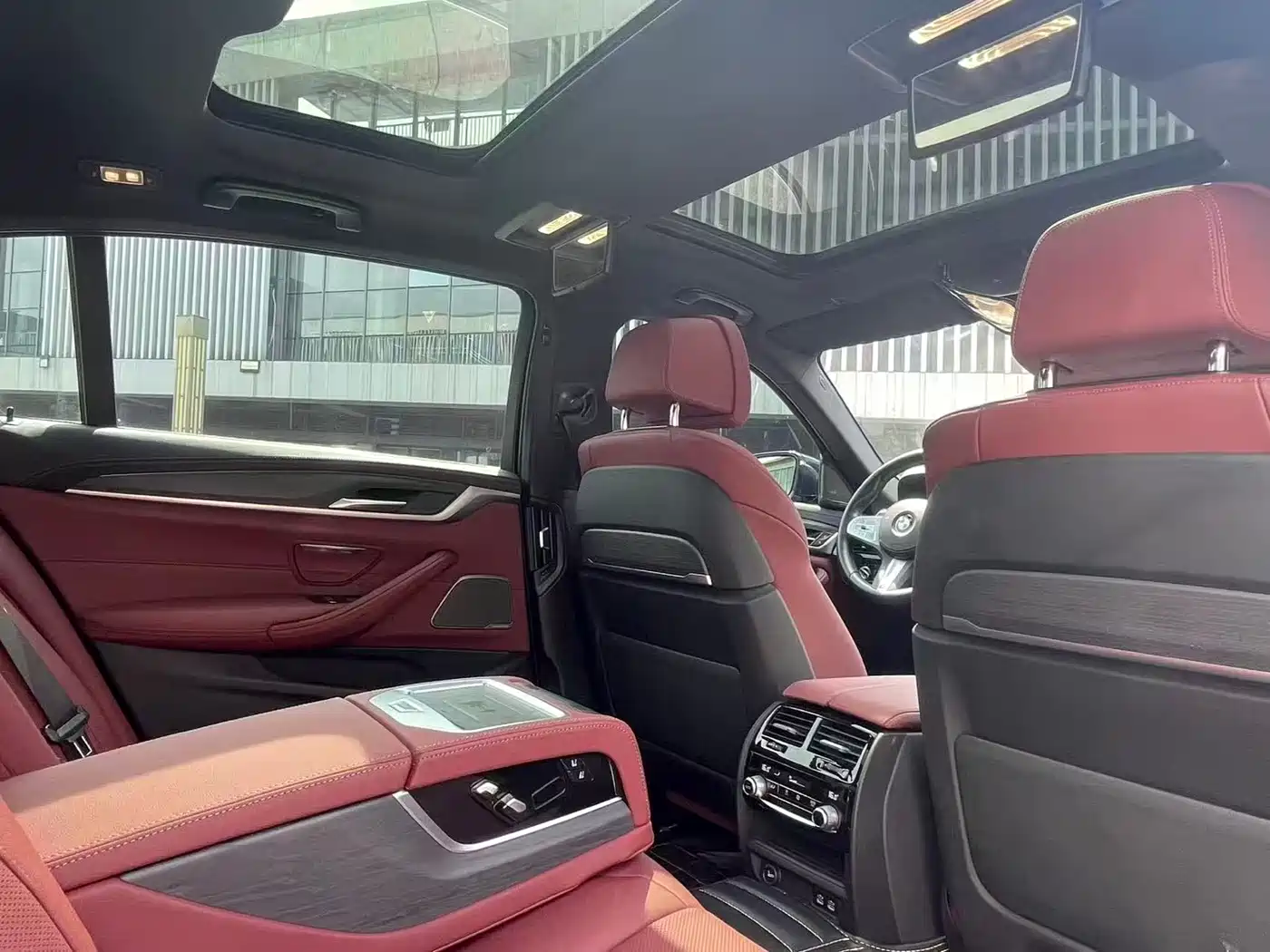 BMW 5 Series 2022 530Li Exclusive M Sport Package фото 6