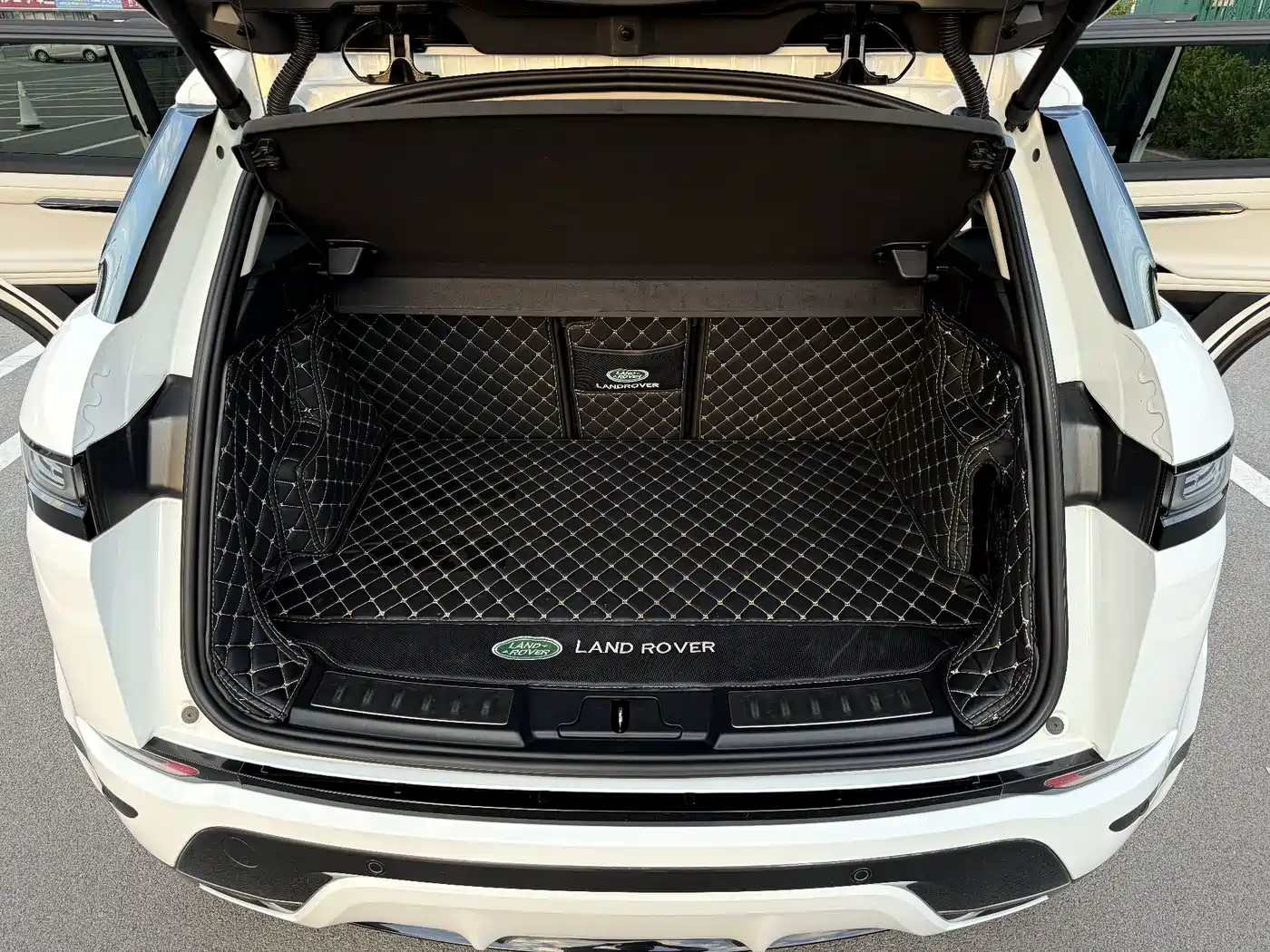Land Rover Range Rover Evoque 2021 Range Rover Evoque L 249PS R-Dynamic S Performance Edition фото 9