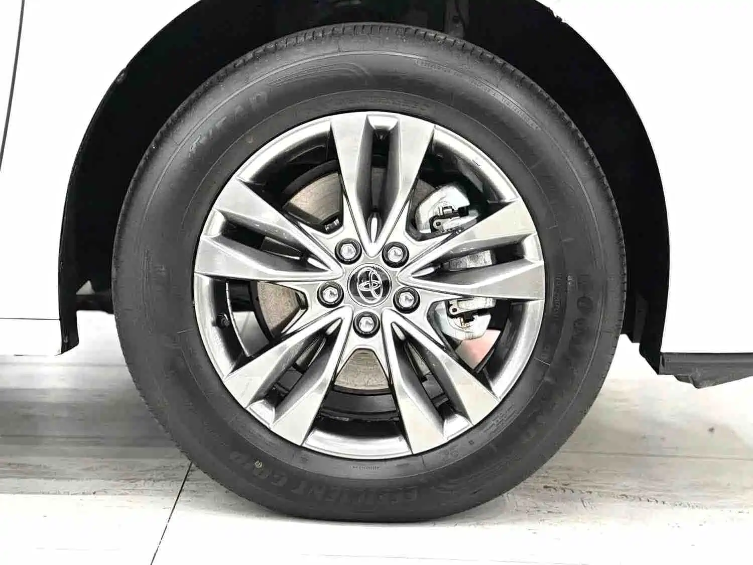صورة 19 - Toyota Sienna
