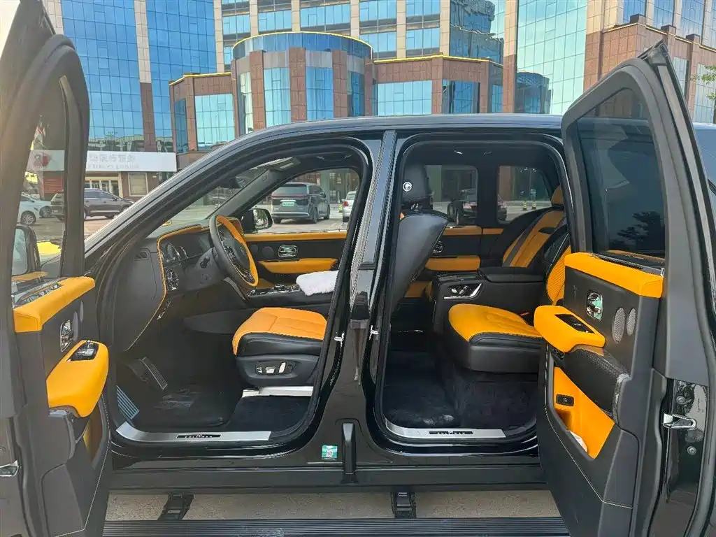 ROLLS-ROYCE CULLINAN