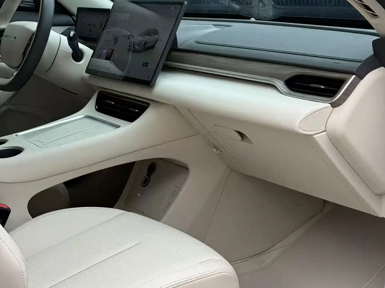 Dongfeng Fengxing Stellar S7 2024 2024 555 Luxury Edition
