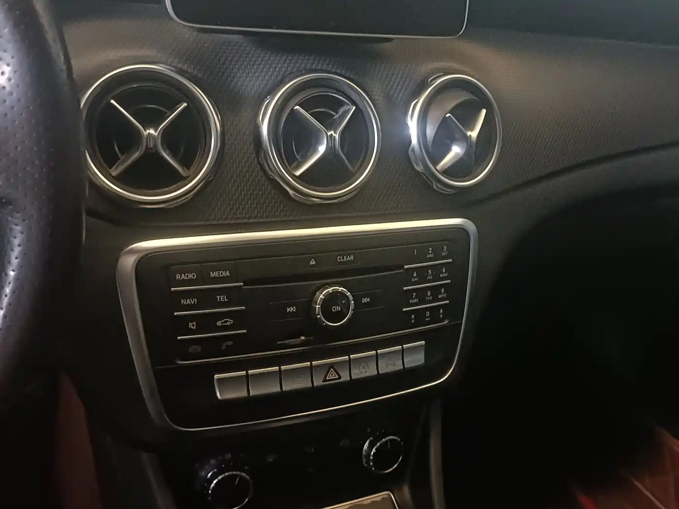 Mercedes-Benz GLA 2017 GLA 200 Dynamic фото 9
