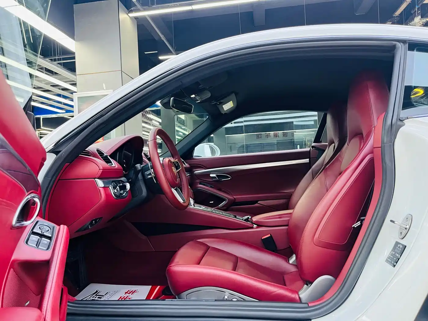 Фото 8 - Porsche 718